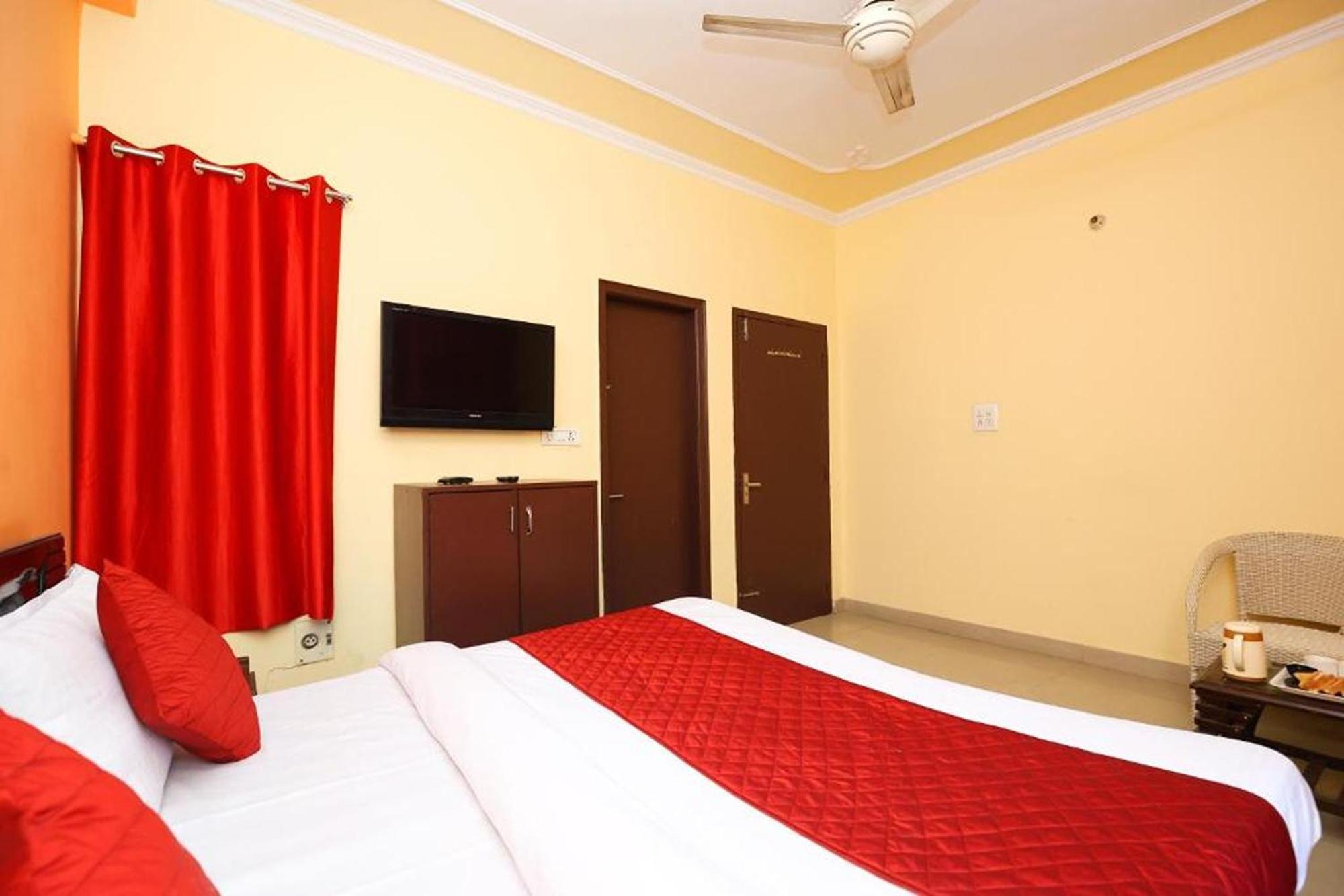 Sunlight Hotel New Delhi